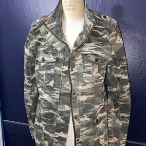 Kenzie, jeans, women’s camouflage, military snap fit front jacket